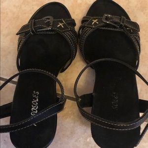 AEROSOLES SANDALS